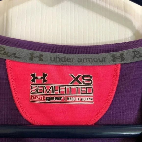 Under Armour Purple Heat Gear T-Shirt Size  XS - Picture 6 of 11